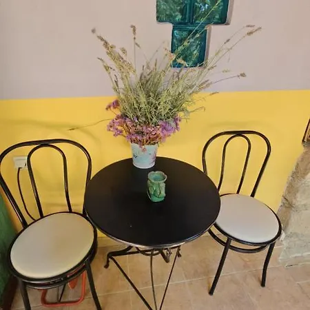 Villa & Gardens 2-bed In Sevasti *